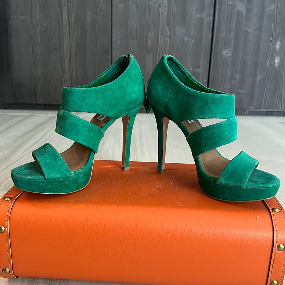 Beautiful Emerald green high heels from Steve Madden. Used once